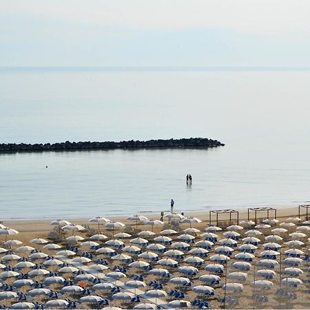 Hotel Sayonara Senigallia Exterior photo