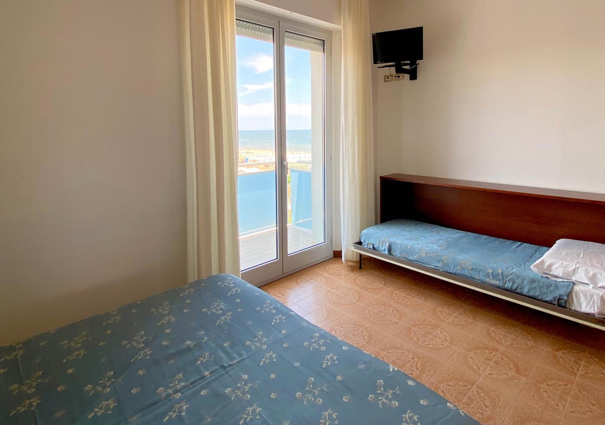 Hotel Sayonara Senigallia Exterior photo