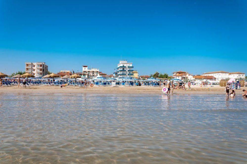 Hotel Sayonara Senigallia Exterior photo
